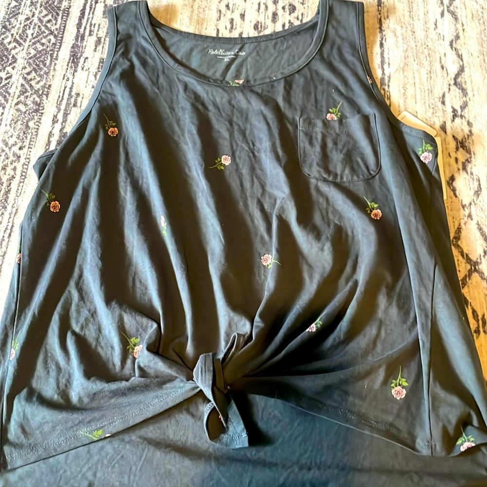Rebellious one grey tank top xl NWT